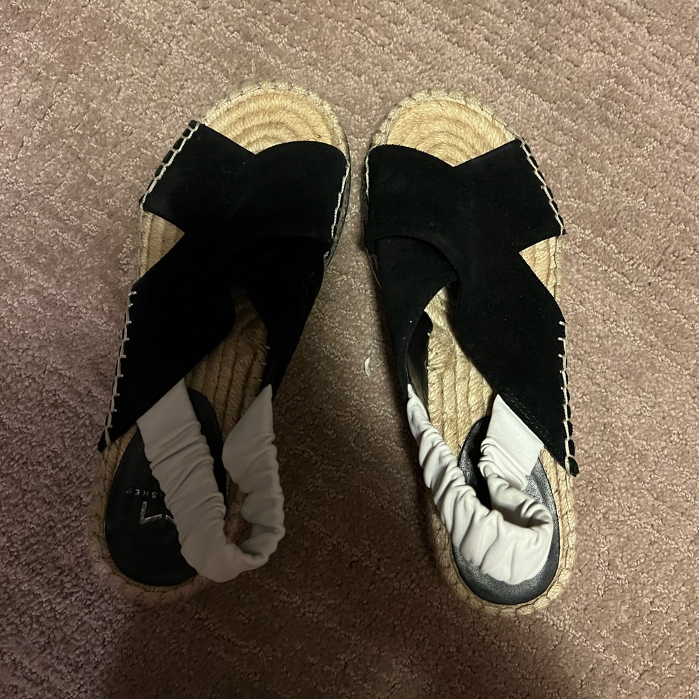 Marc Fisher platform sandals size 5